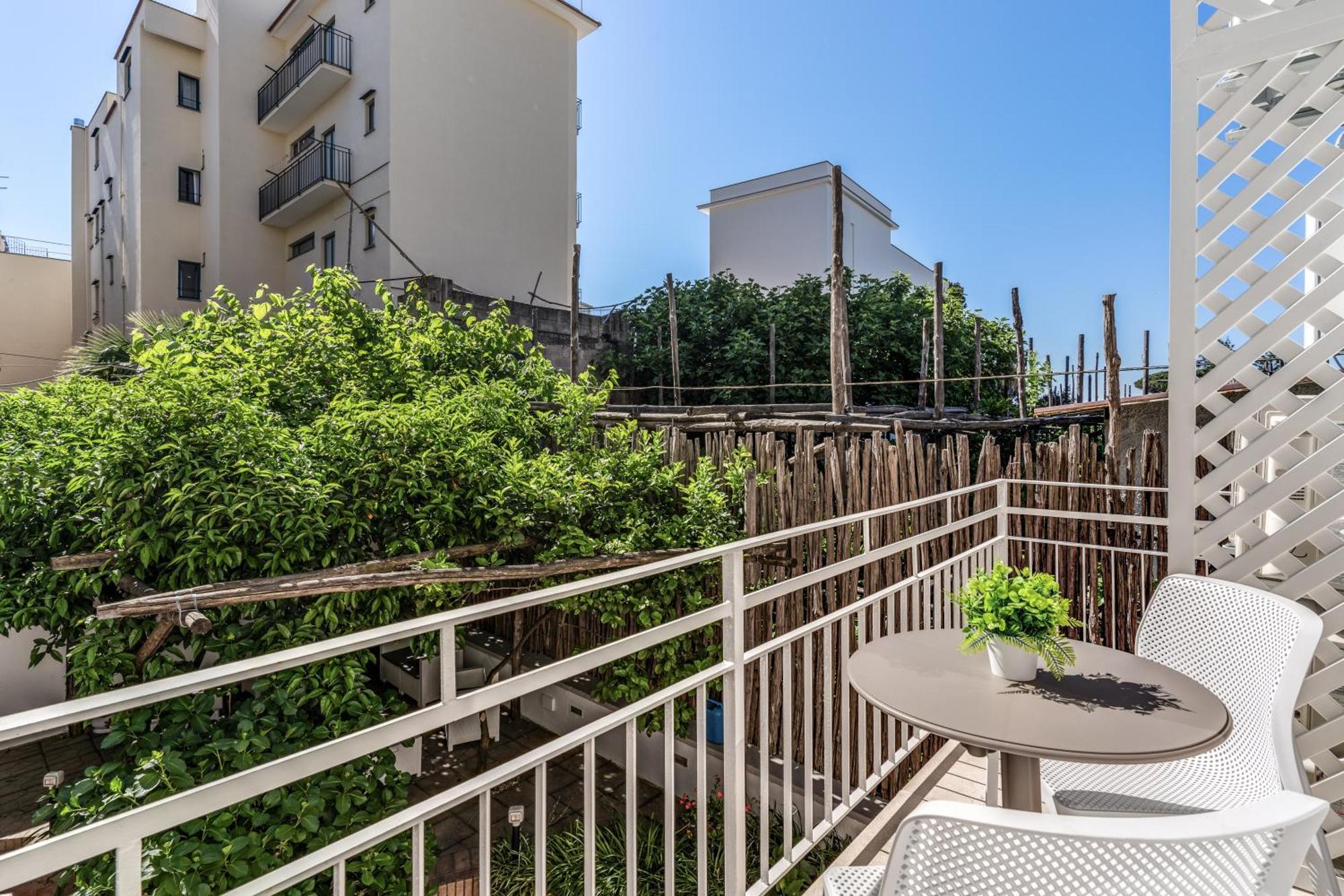 Diff'Rent Souls Rooms - Luxury Accomodation Сорренто Екстер'єр фото