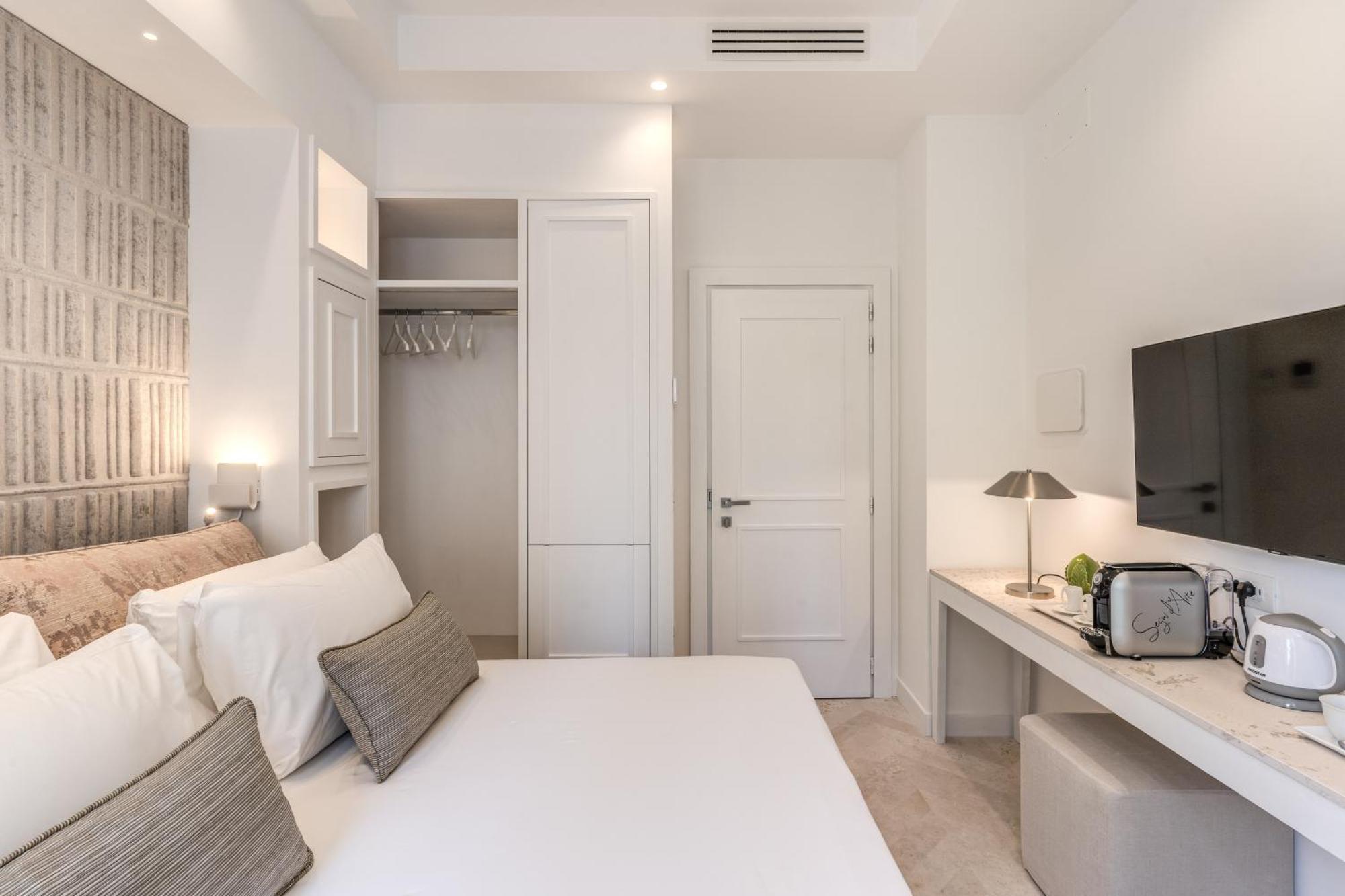 Diff'Rent Souls Rooms - Luxury Accomodation Сорренто Екстер'єр фото